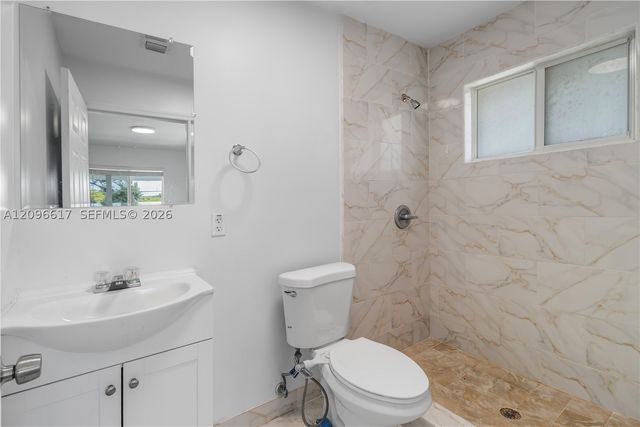 2132 NW 47th St, Miami, FL 33142