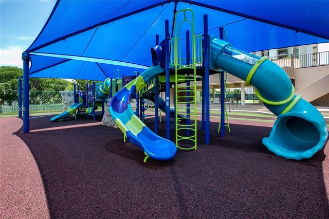 1800 NE 114th St 1502, Miami, FL 33181