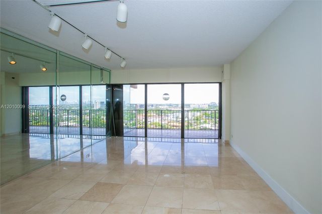 1800 NE 114th St 1502, Miami, FL 33181