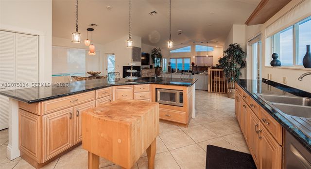 302 Balboa St 0, Hollywood, FL 33019