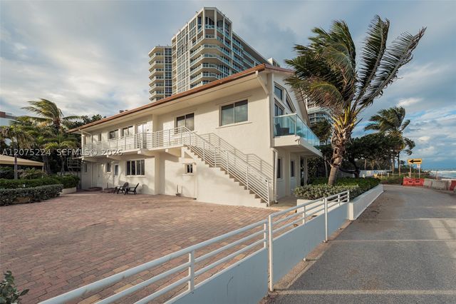 302 Balboa St 0, Hollywood, FL 33019