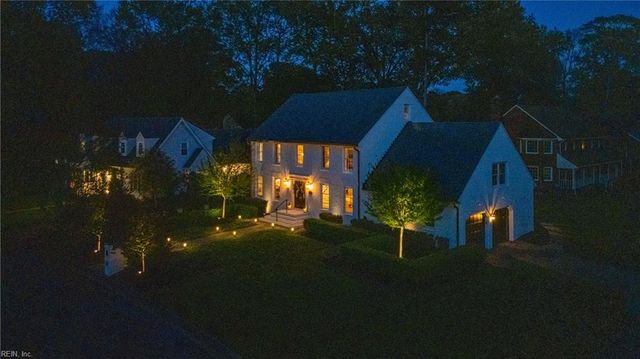 621 Hollygate LN, Chesapeake, VA 23322