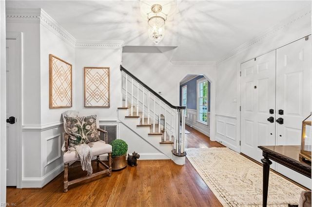 621 Hollygate LN, Chesapeake, VA 23322