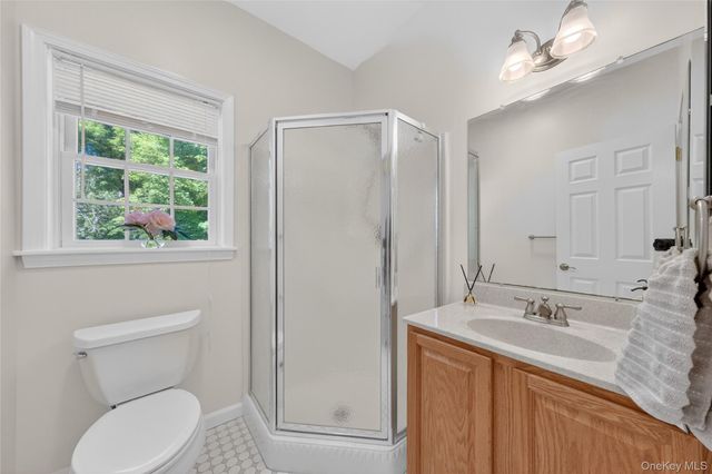 433 Barrett Hill Road, Mahopac, NY 10541