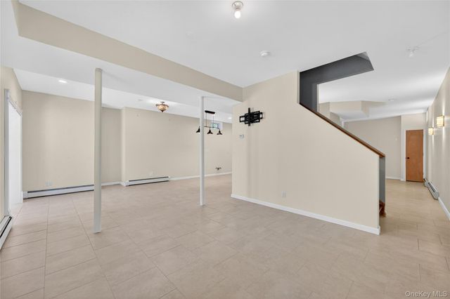 433 Barrett Hill Road, Mahopac, NY 10541