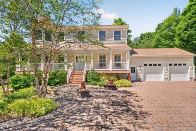 433 Barrett Hill Road, Mahopac, NY 10541