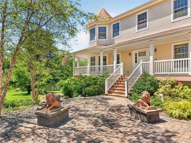 433 Barrett Hill Road, Mahopac, NY 10541