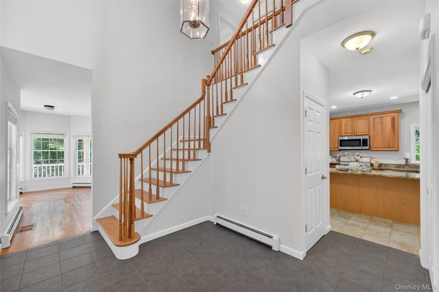 433 Barrett Hill Road, Mahopac, NY 10541