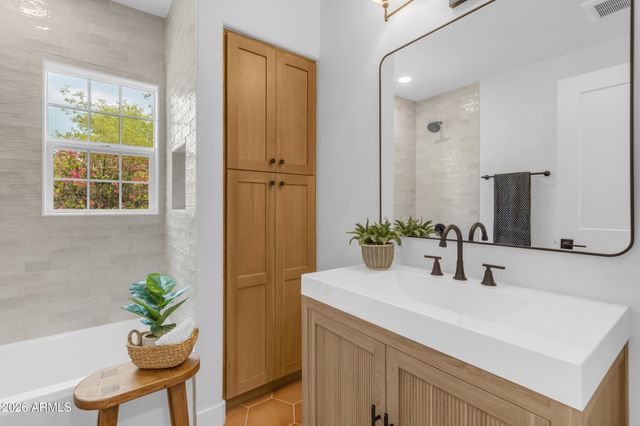 37 W VIRGINIA Avenue, Phoenix, AZ 85003