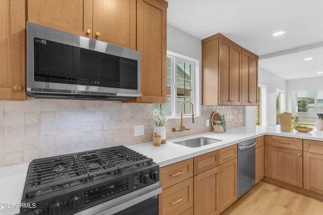 37 W VIRGINIA Avenue, Phoenix, AZ 85003