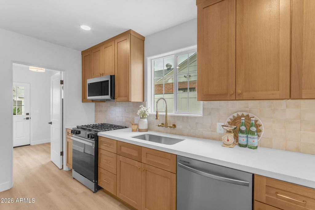 37 W VIRGINIA Avenue, Phoenix, AZ 85003 — photo 5