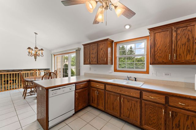 3128 Austgen Place, Dyer, IN 46311