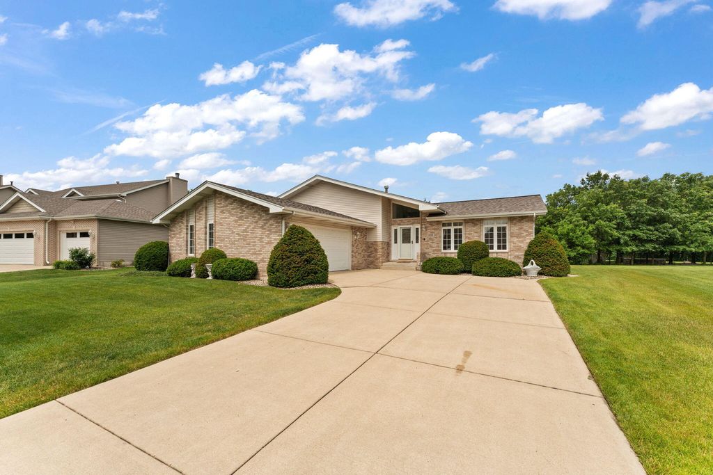 3128 Austgen Place, Dyer, IN 46311