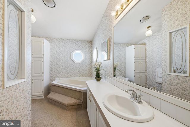 524 BUTTERNUT CT, New Hope, PA 18938