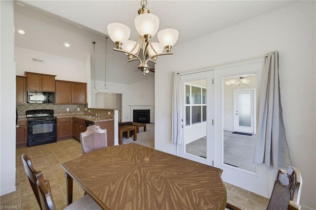 268 Water Lily Circle, Winston-salem, NC 27107