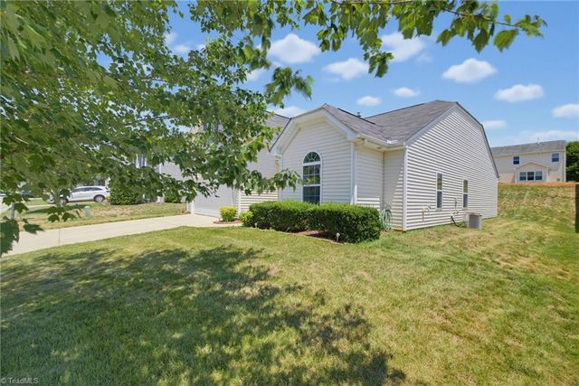 268 Water Lily Circle, Winston-salem, NC 27107