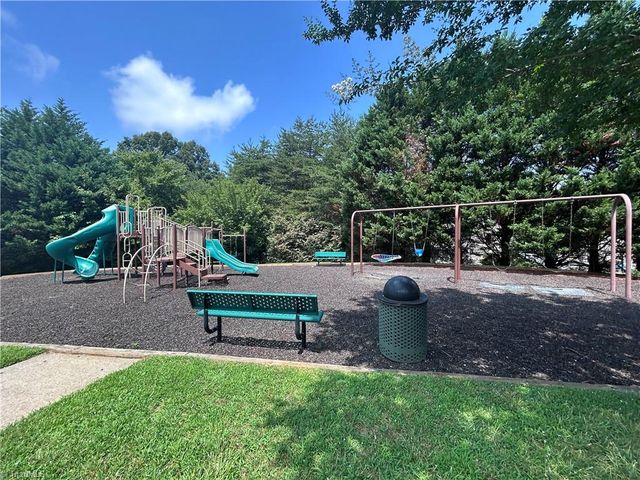 268 Water Lily Circle, Winston-salem, NC 27107