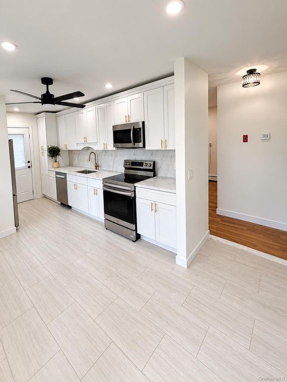2602 Knickerbocker Avenue, Medford, NY 11763 — photo 4