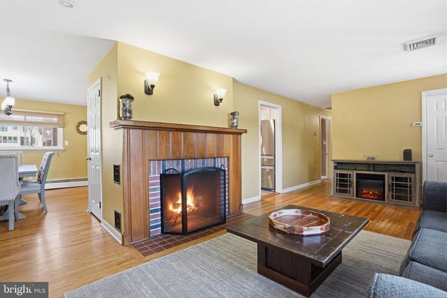 969 LOWER STATE RD, Chalfont, PA 18914