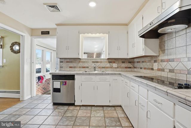 969 LOWER STATE RD, Chalfont, PA 18914