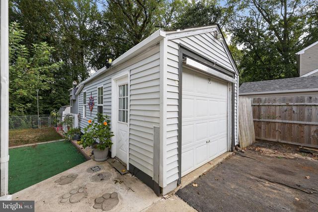 44 EDISON RD, Cherry Hill, NJ 08034