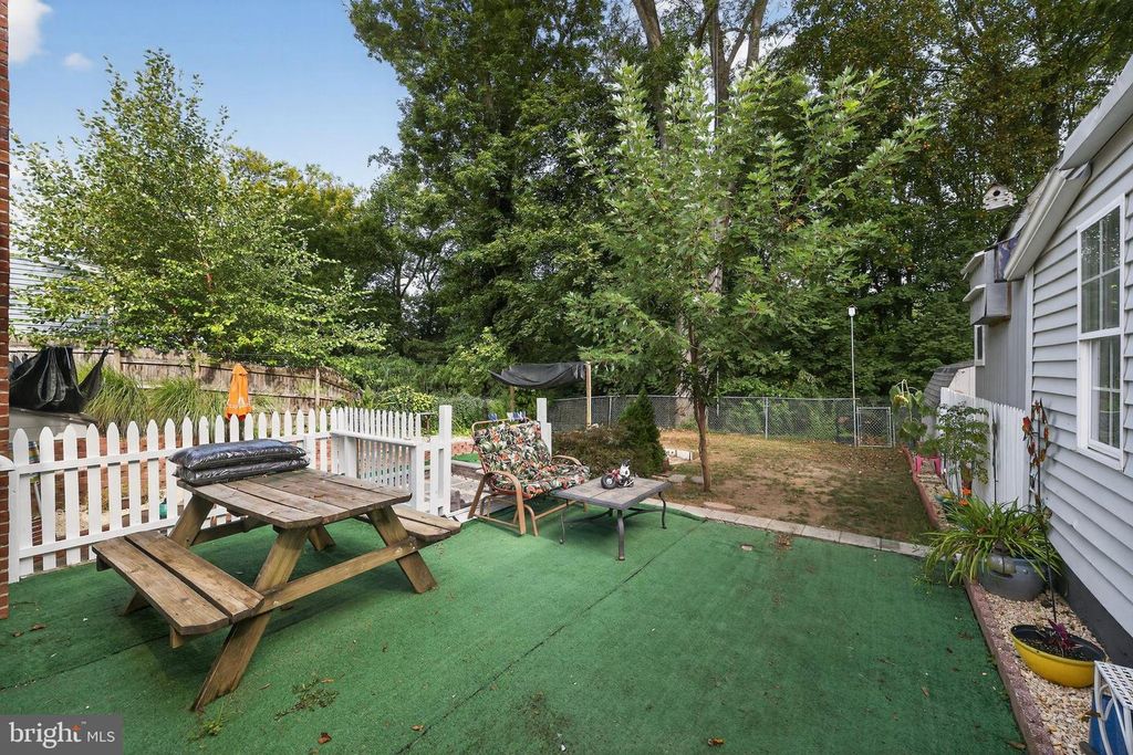 44 EDISON RD, Cherry Hill, NJ 08034
