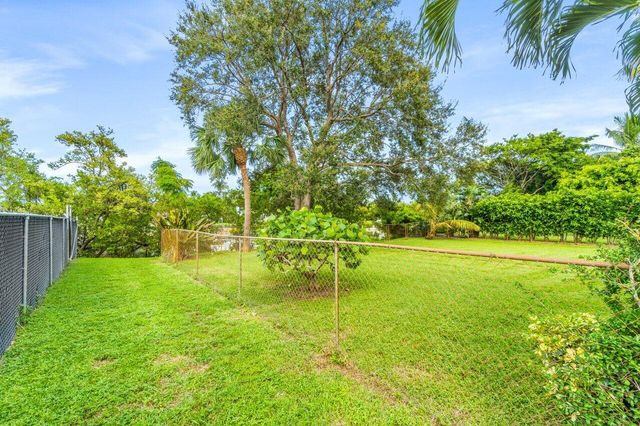 751 Hummingbird Way 6, North Palm Beach, FL 33408