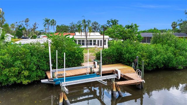 332 SHORE DRIVE, Ellenton, FL 34222