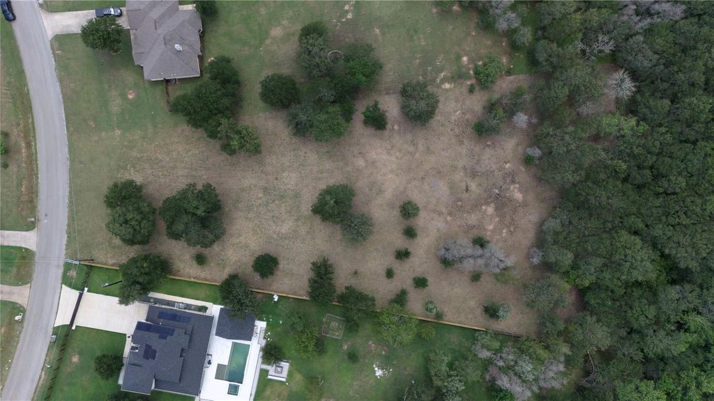 112 Creekwood TRL, Cedar Creek, TX 78612