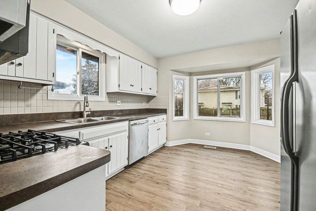 5219 Laramie Court, Oak Forest, IL 60452