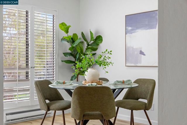 4 Commodore Drive D335, Emeryville, CA 94608