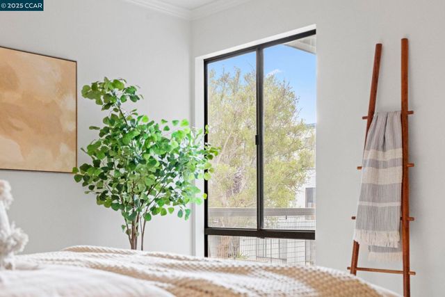 4 Commodore Drive D335, Emeryville, CA 94608