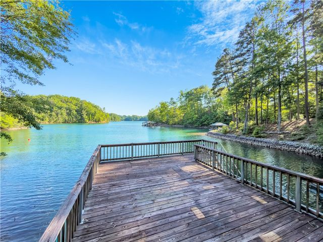 304 Trottingwolf Trail, Sunset, SC 29685