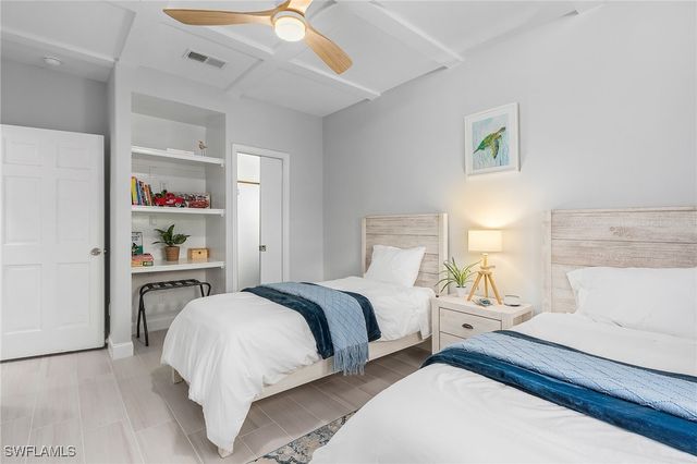 794 95th AVE N, Naples, FL 34108