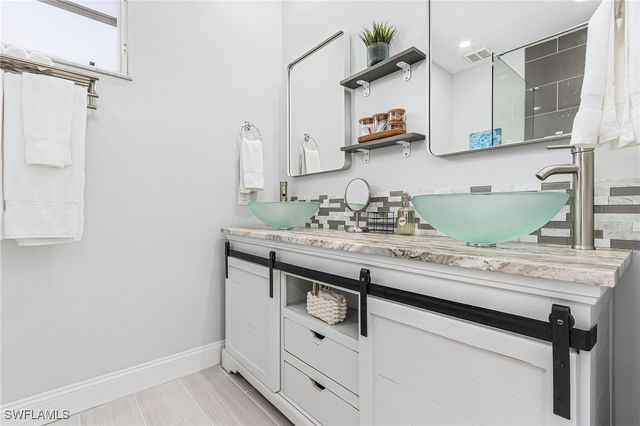 794 95th AVE N, Naples, FL 34108