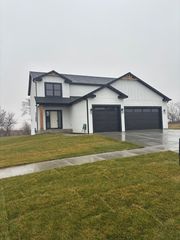 1732 4th Street NE, Byron, MN 55920