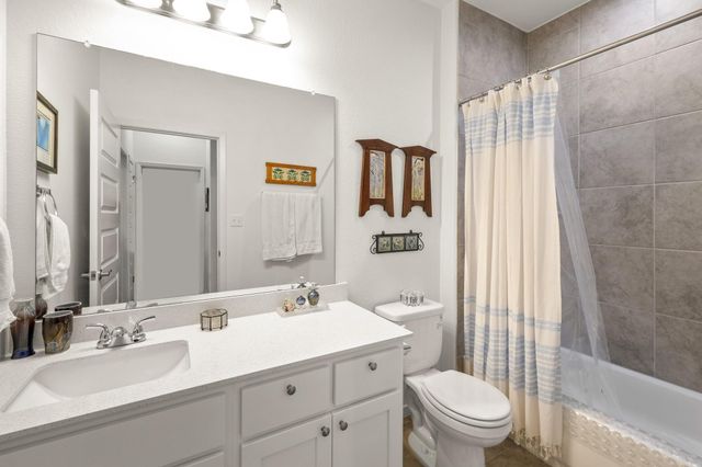 128 Riverhill DR, Georgetown, TX 78628