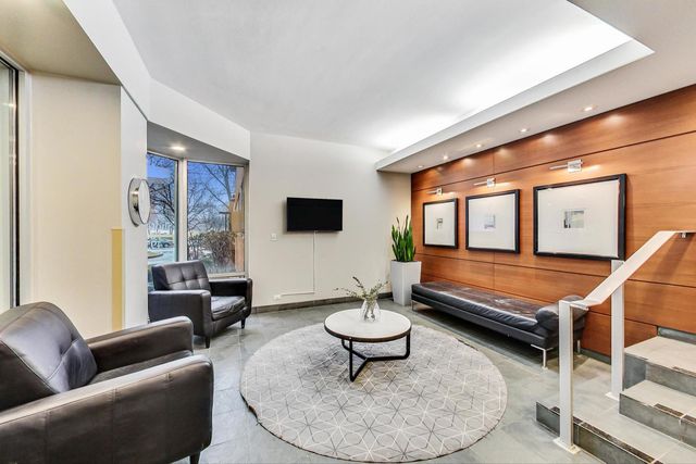 4950 N Marine Drive 1402, Chicago, IL 60640