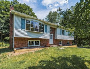 5 Boxwood Close, Hopewell Junction, NY 12533