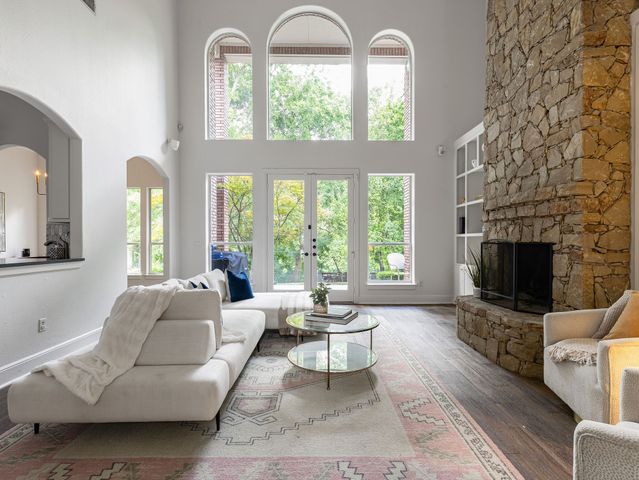 5832 Forest Bend Place, Fort Worth, TX 76112