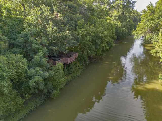5832 Forest Bend Place, Fort Worth, TX 76112