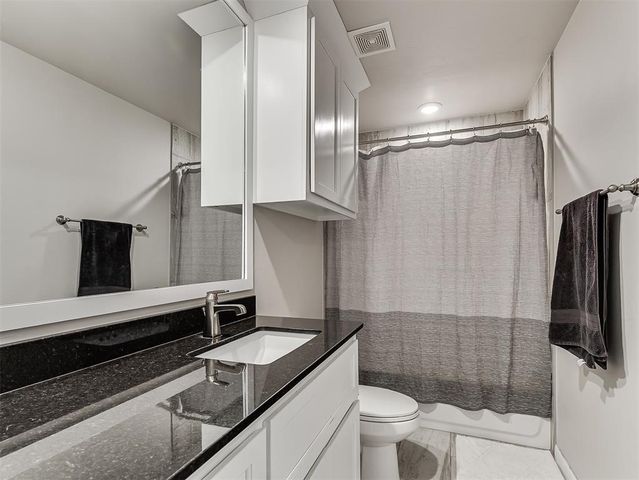 624 Dardanelle Pass, Edmond, OK 73025