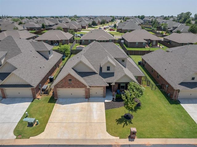 624 Dardanelle Pass, Edmond, OK 73025