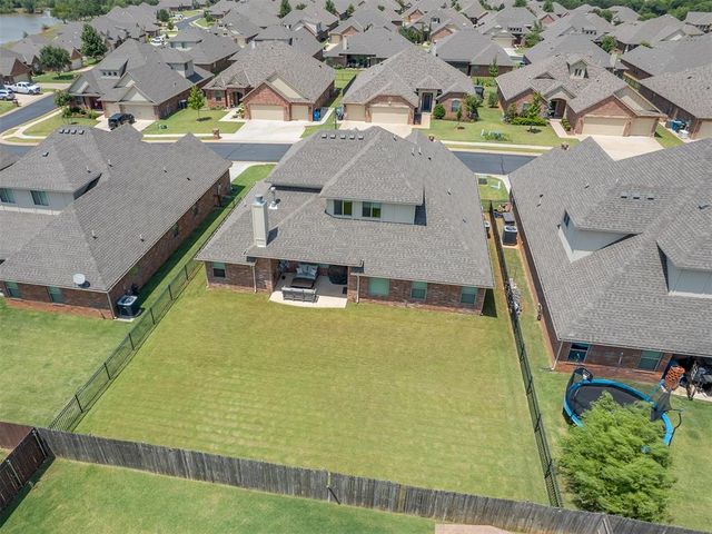 624 Dardanelle Pass, Edmond, OK 73025