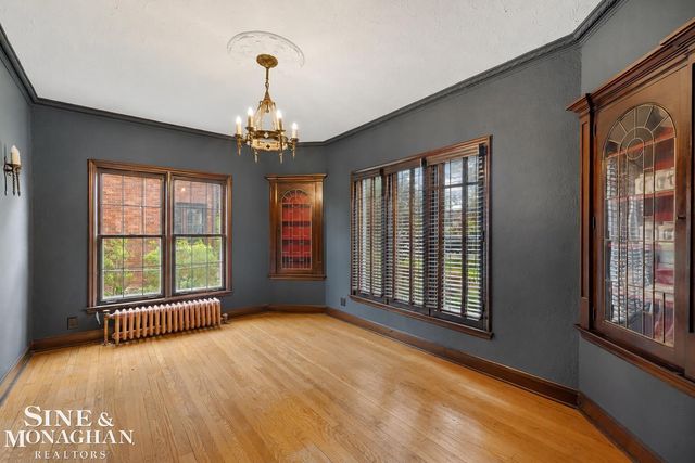 1350 Buckingham Road, Grosse Pointe Park, MI 48230