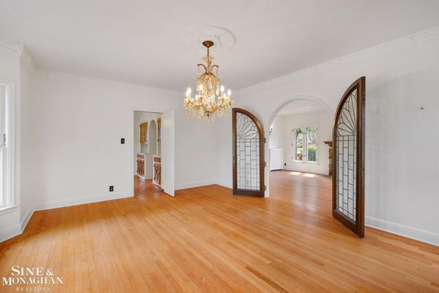1350 Buckingham Road, Grosse Pointe Park, MI 48230