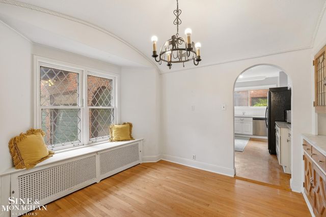 1350 Buckingham Road, Grosse Pointe Park, MI 48230