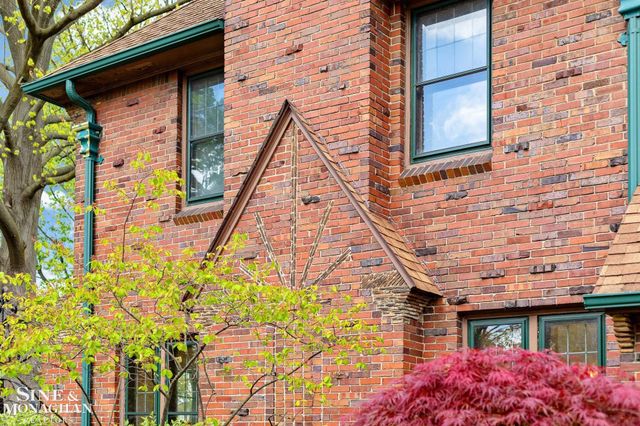 1350 Buckingham Road, Grosse Pointe Park, MI 48230