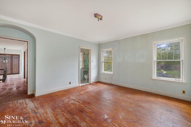 1350 Buckingham Road, Grosse Pointe Park, MI 48230