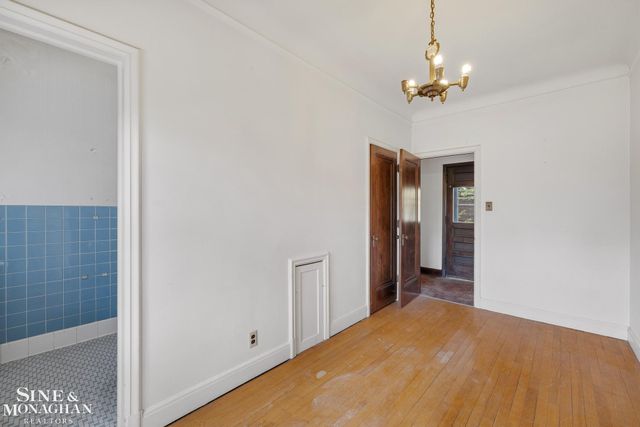 1350 Buckingham Road, Grosse Pointe Park, MI 48230